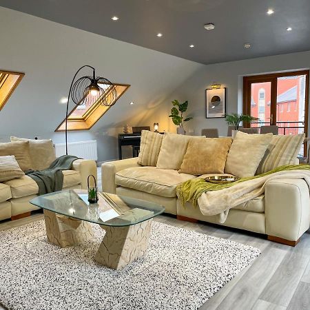 The Loft At Utopia Penthouse By M-Groupsa Swansea Bagian luar foto