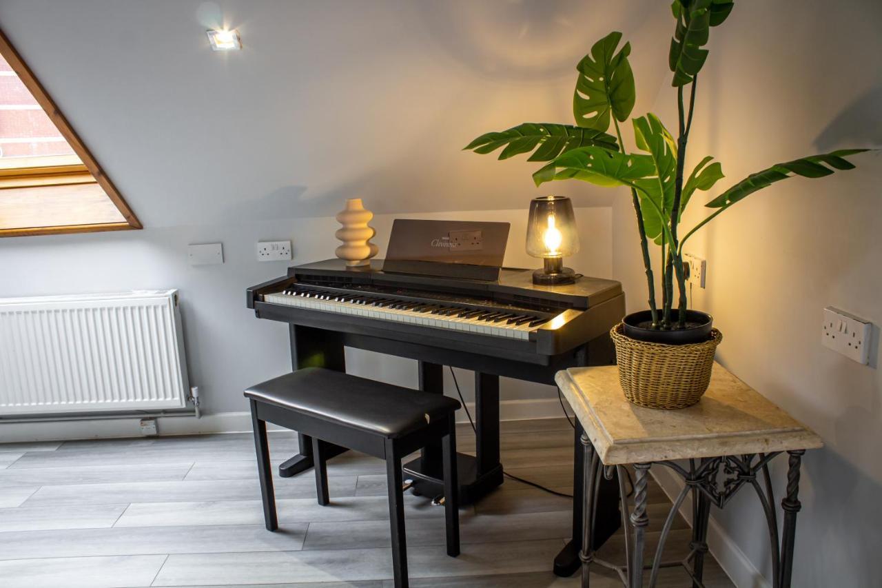 The Loft At Utopia Penthouse By M-Groupsa Swansea Bagian luar foto