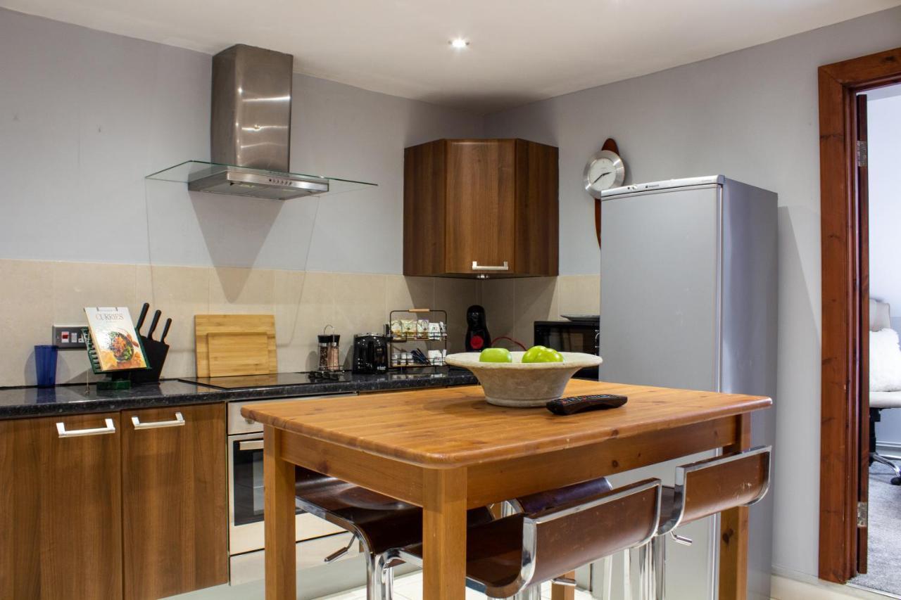 The Loft At Utopia Penthouse By M-Groupsa Swansea Bagian luar foto